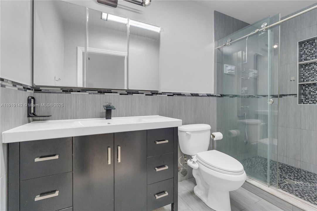 На продажу: $795,000 (4 спален, 3 ванн, 2080 Квадратных фут)