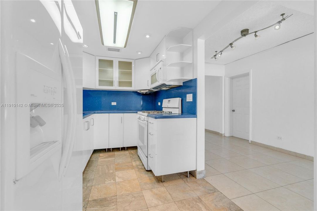 На продажу: $795,000 (4 спален, 3 ванн, 2080 Квадратных фут)