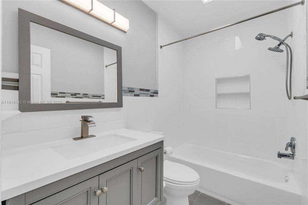 На продажу: $795,000 (4 спален, 3 ванн, 2080 Квадратных фут)