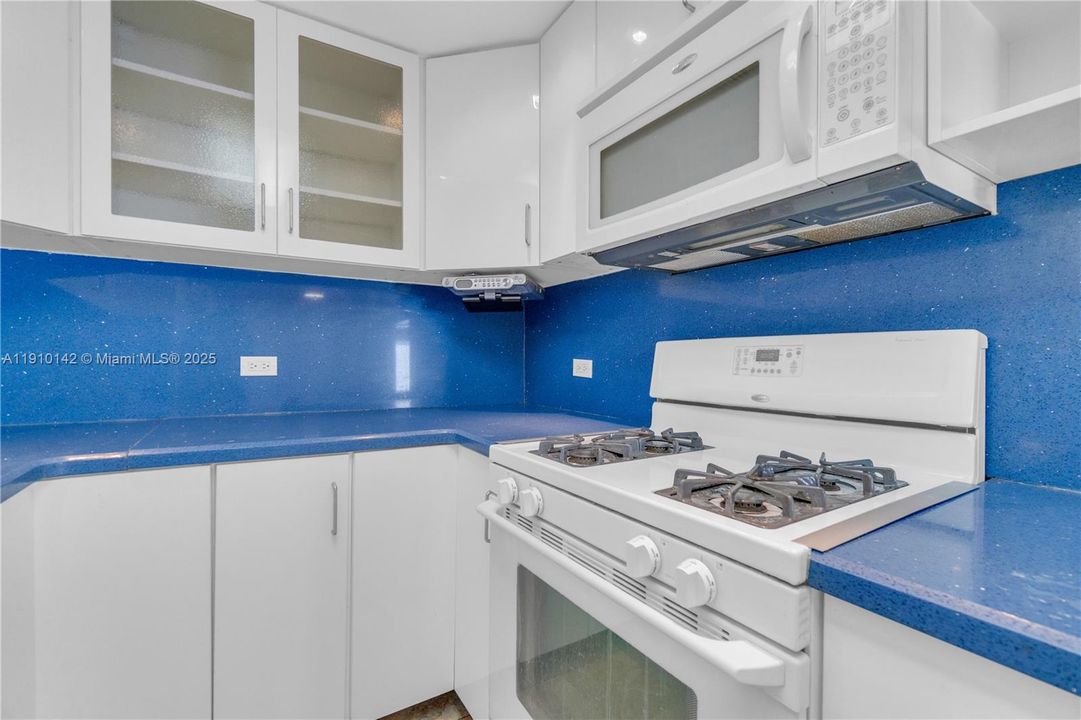 На продажу: $795,000 (4 спален, 3 ванн, 2080 Квадратных фут)