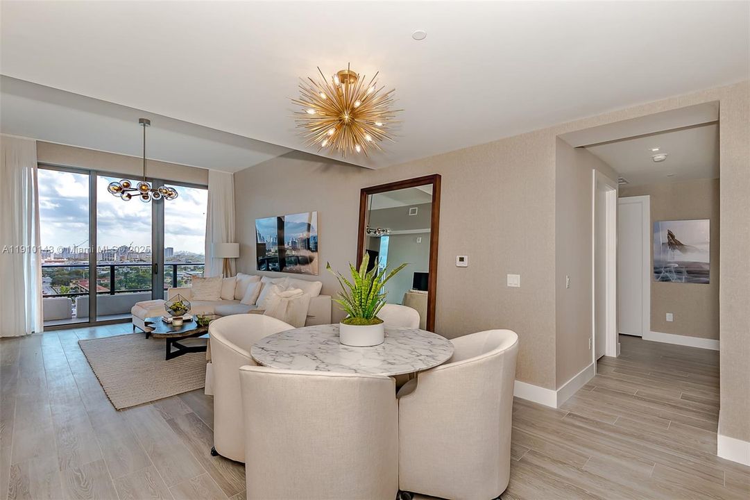 Active With Contract: $669,000 (2 beds, 2 baths, 1136 Square Feet)