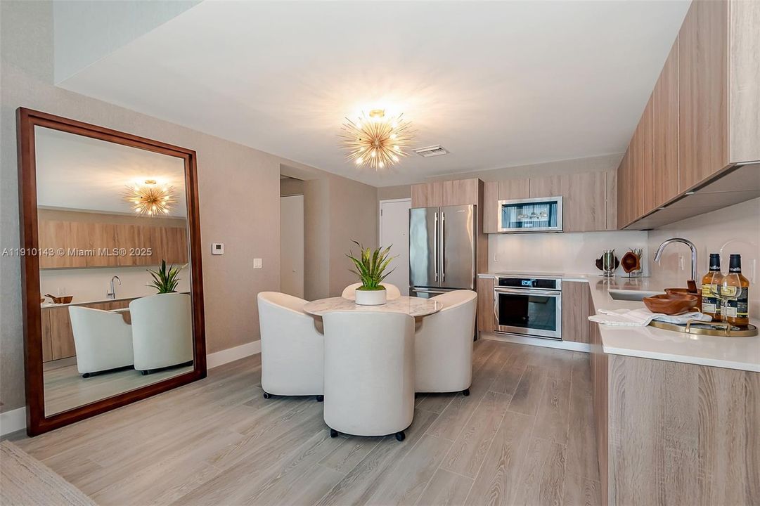 Active With Contract: $669,000 (2 beds, 2 baths, 1136 Square Feet)