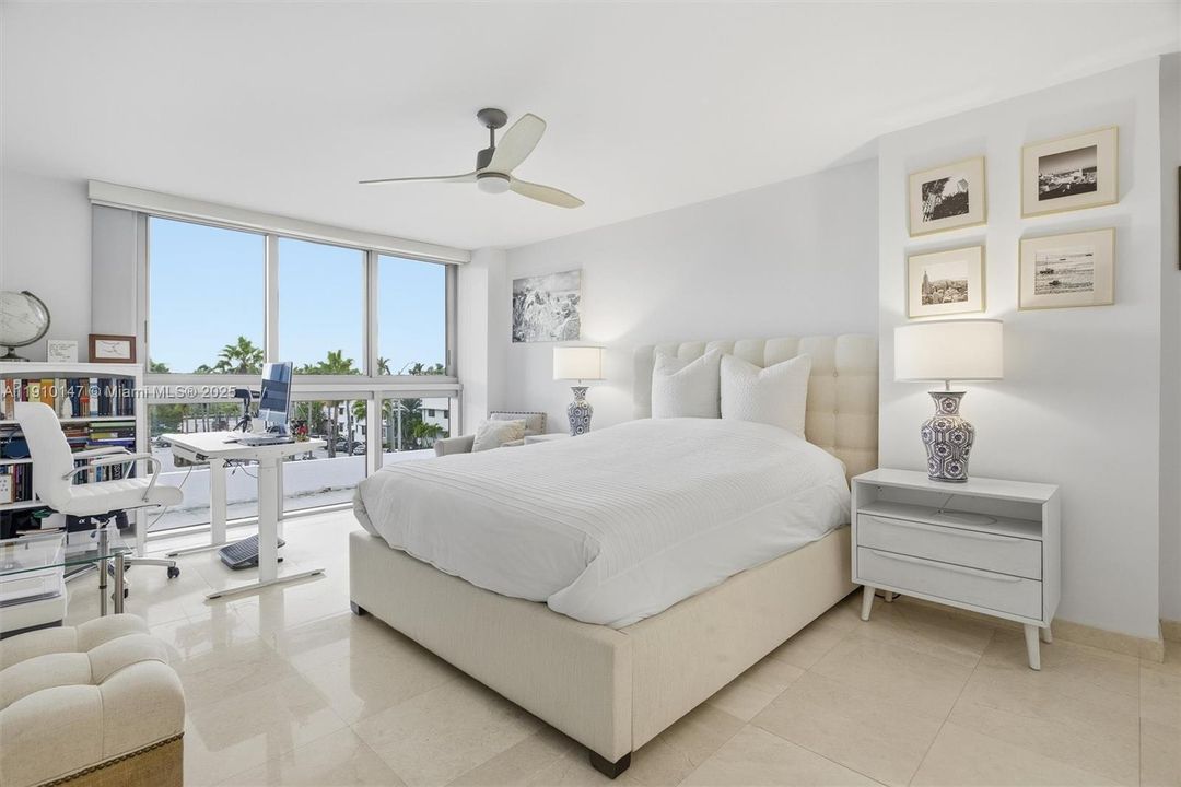 For Sale: $979,000 (2 beds, 2 baths, 1645 Square Feet)