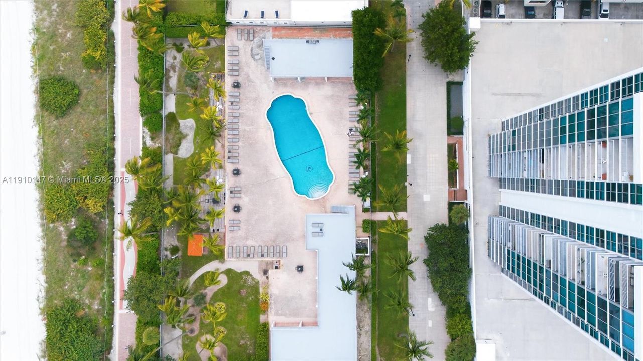 For Sale: $979,000 (2 beds, 2 baths, 1645 Square Feet)