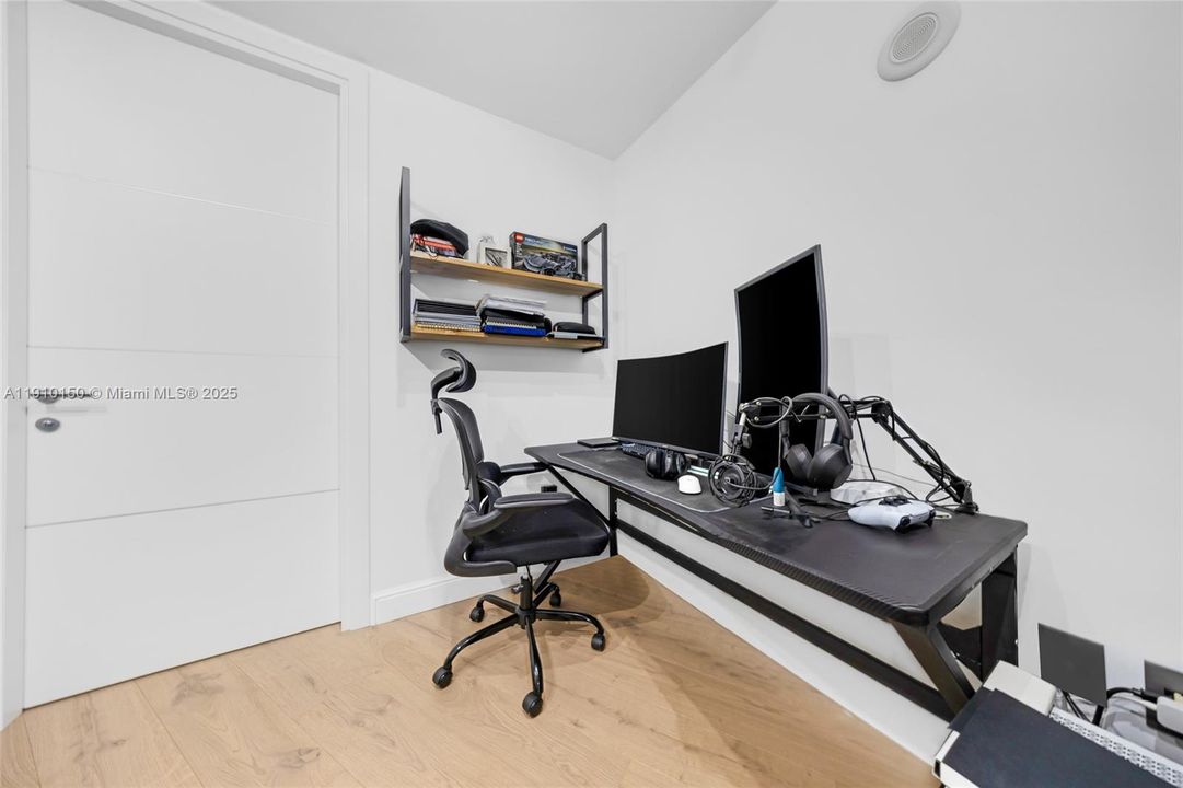 For Sale: $1,749,000 (2 beds, 3 baths, 2106 Square Feet)