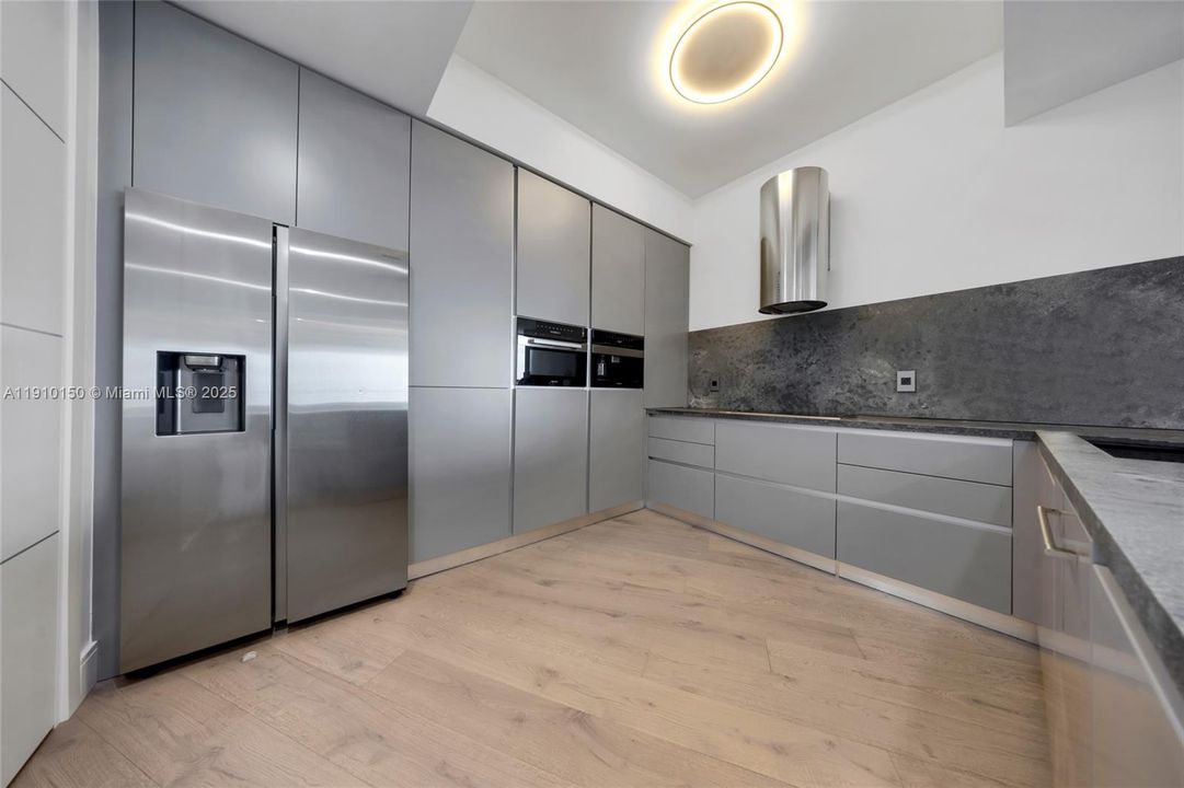 For Sale: $1,749,000 (2 beds, 3 baths, 2106 Square Feet)