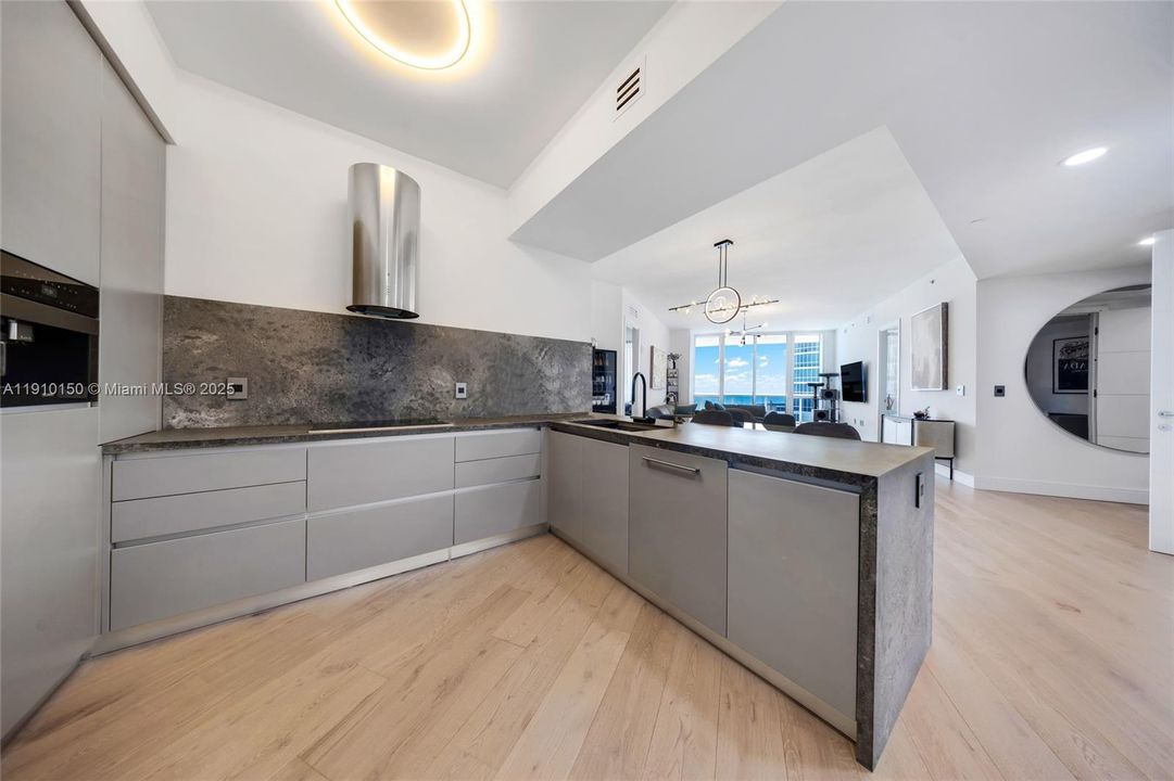 For Sale: $1,749,000 (2 beds, 3 baths, 2106 Square Feet)