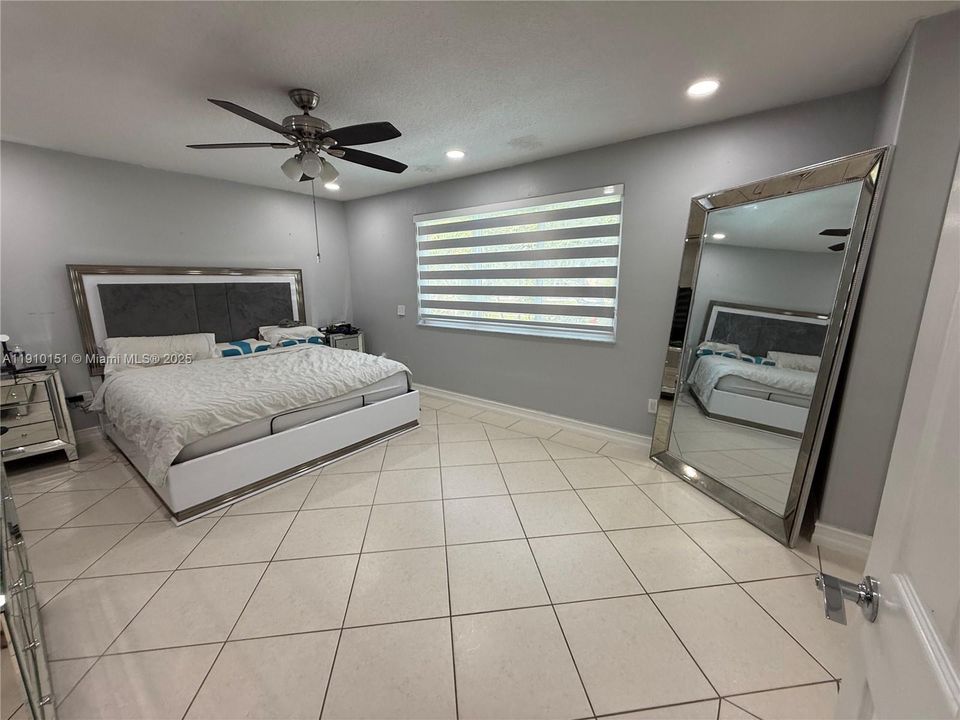 For Sale: $839,900 (3 beds, 2 baths, 2132 Square Feet)