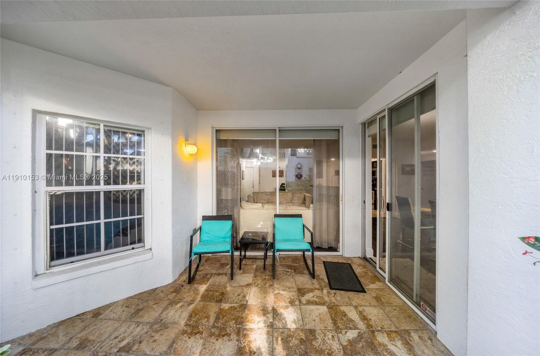 Active With Contract: $3,500 (3 beds, 2 baths, 1320 Square Feet)