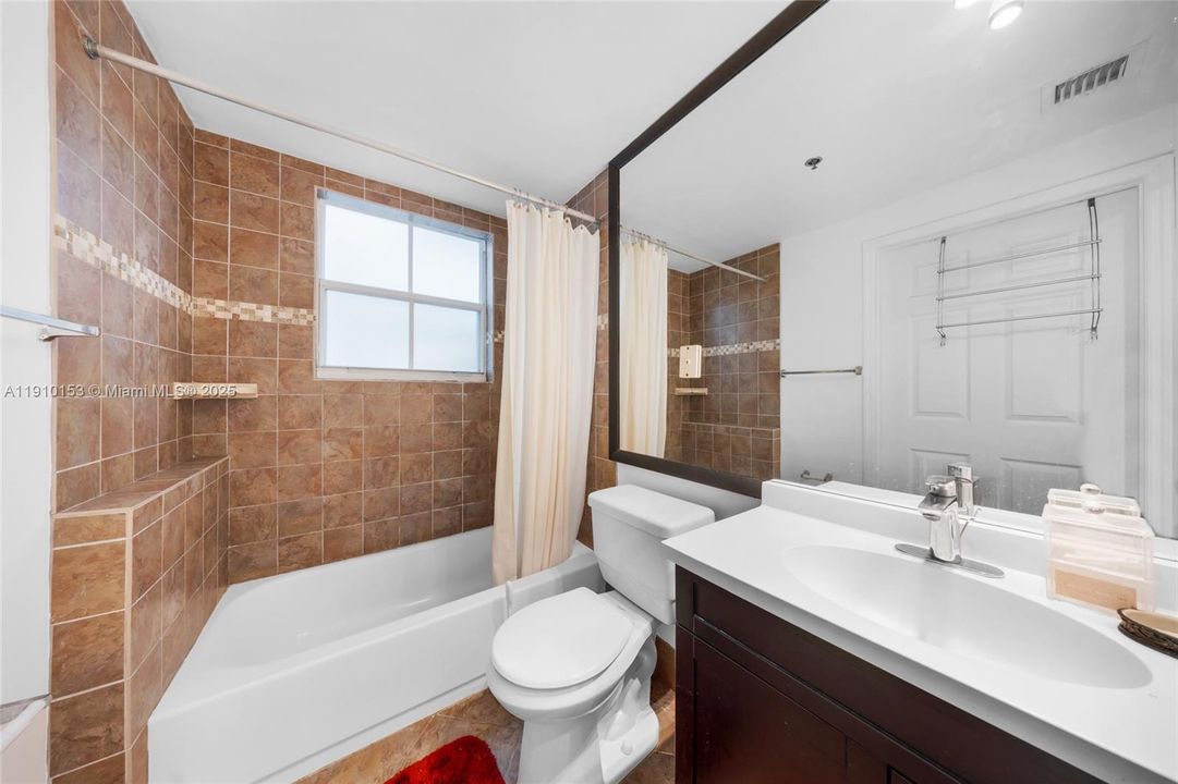 Active With Contract: $3,500 (3 beds, 2 baths, 1320 Square Feet)