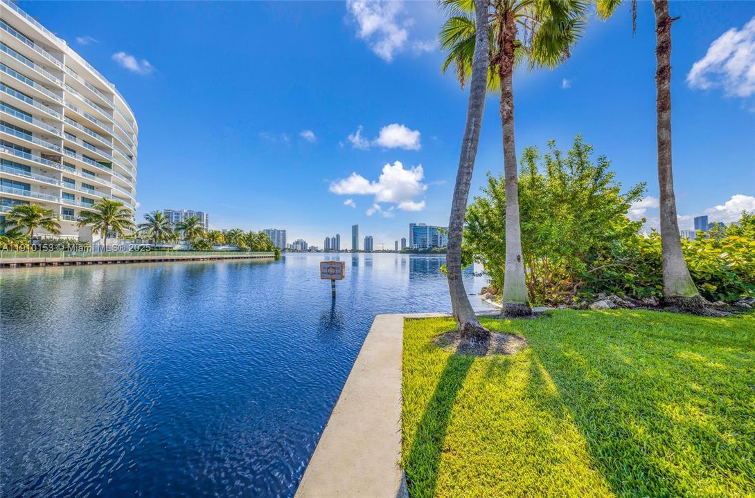 Active With Contract: $3,500 (3 beds, 2 baths, 1320 Square Feet)