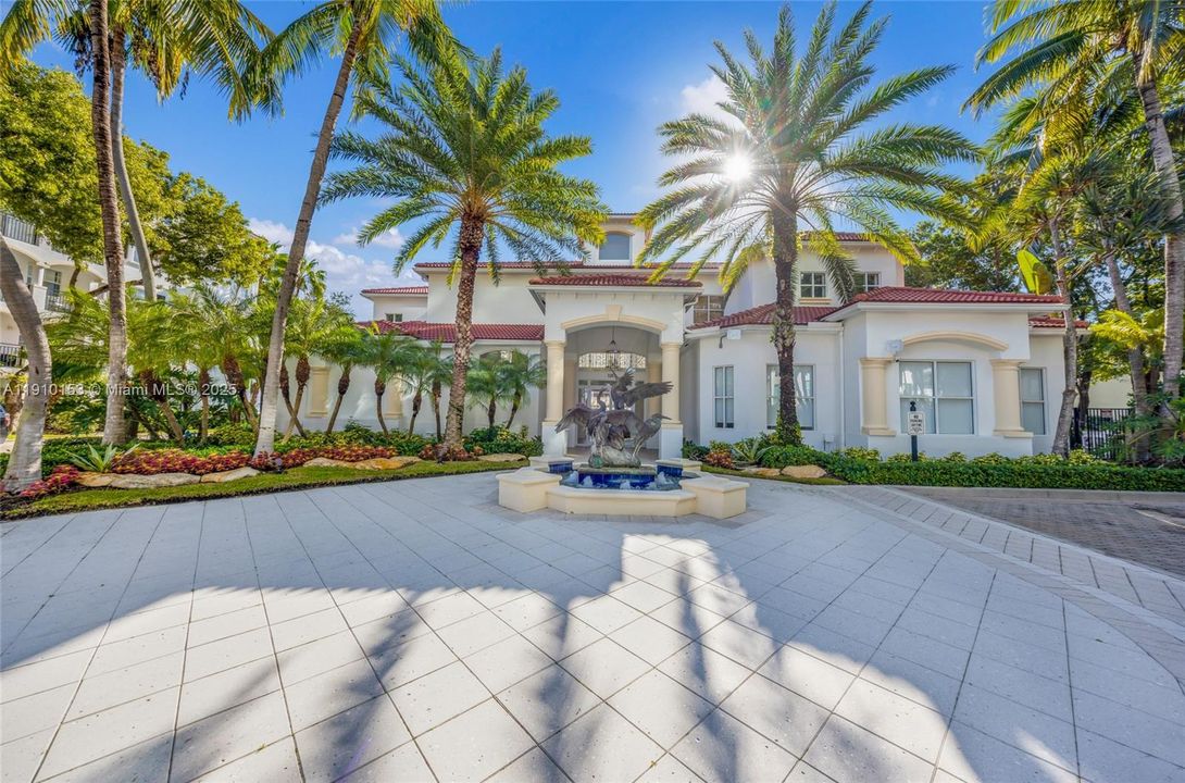 Active With Contract: $3,500 (3 beds, 2 baths, 1320 Square Feet)