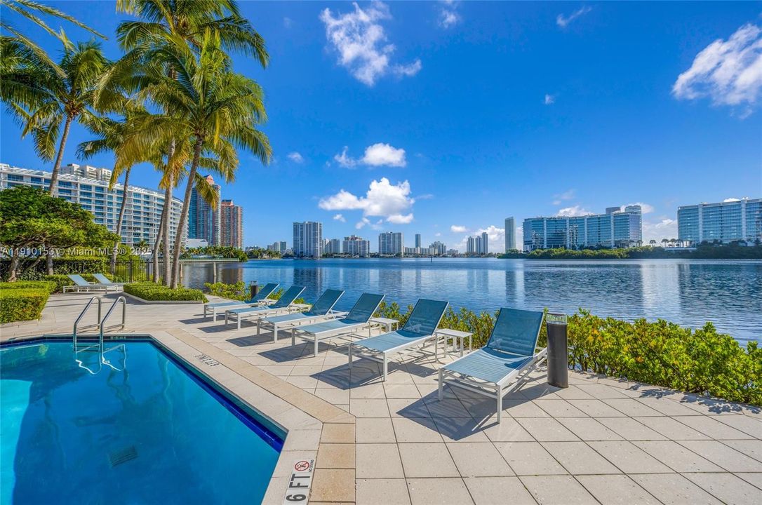 Active With Contract: $3,500 (3 beds, 2 baths, 1320 Square Feet)