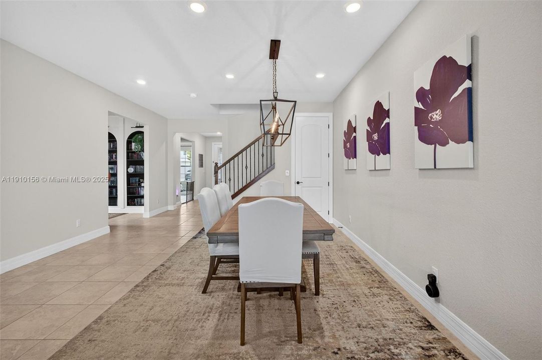 待售: $779,000 (5 贝兹, 4 浴室, 4211 平方英尺)