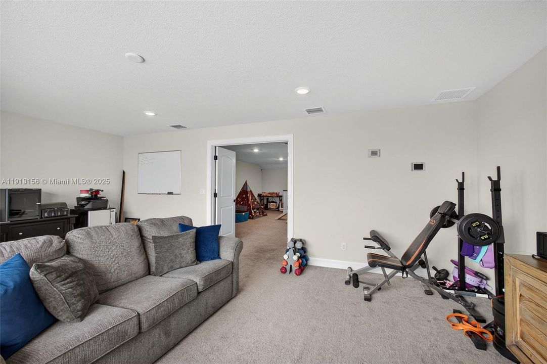 待售: $779,000 (5 贝兹, 4 浴室, 4211 平方英尺)