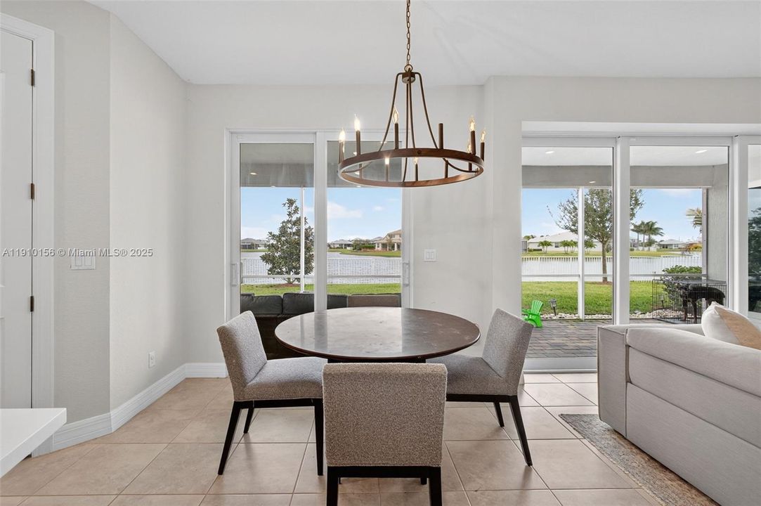 待售: $779,000 (5 贝兹, 4 浴室, 4211 平方英尺)