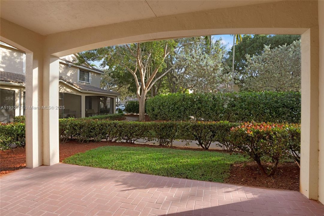 En Renta: $3,290 (3 camas, 2 baños, 1605 Pies cuadrados)