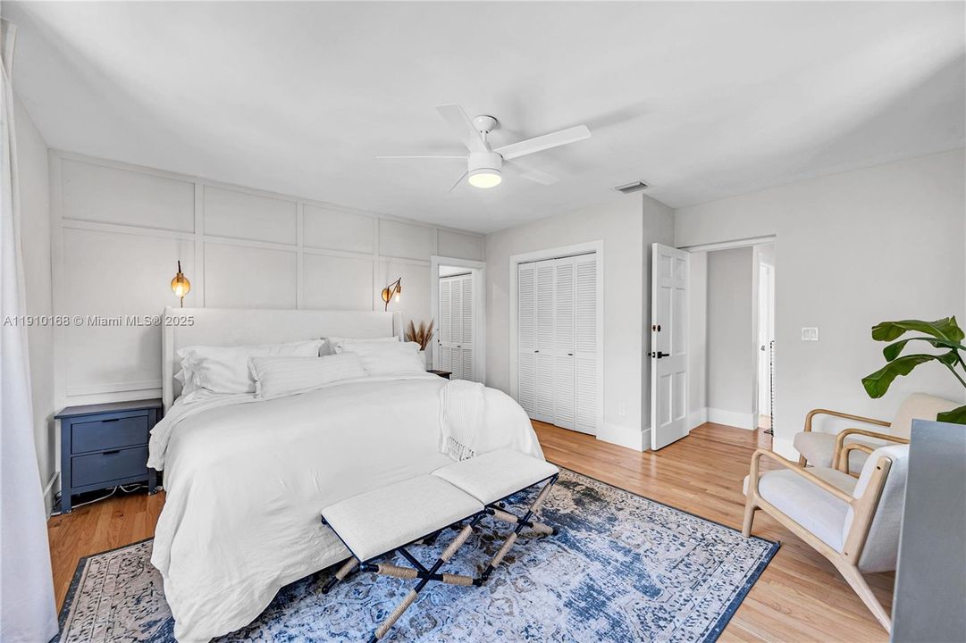 合同活跃: $11,500 (4 贝兹, 3 浴室, 2768 平方英尺)