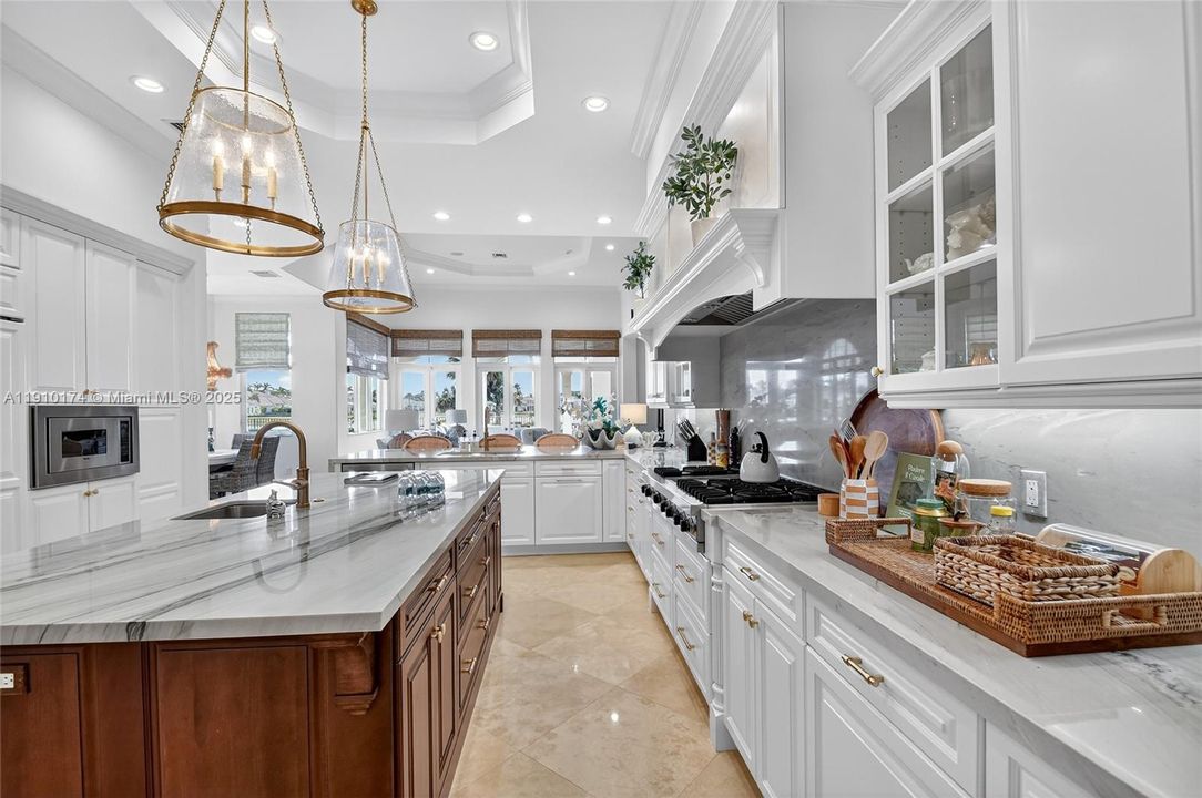 For Sale: $6,500,000 (5 beds, 6 baths, 6045 Square Feet)