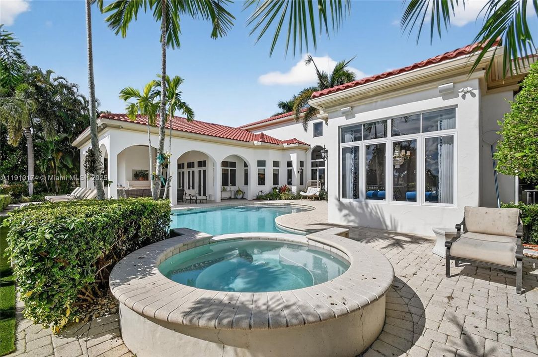 For Sale: $6,500,000 (5 beds, 6 baths, 6045 Square Feet)