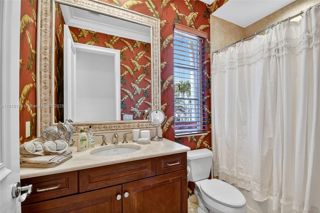 For Sale: $6,500,000 (5 beds, 6 baths, 6045 Square Feet)