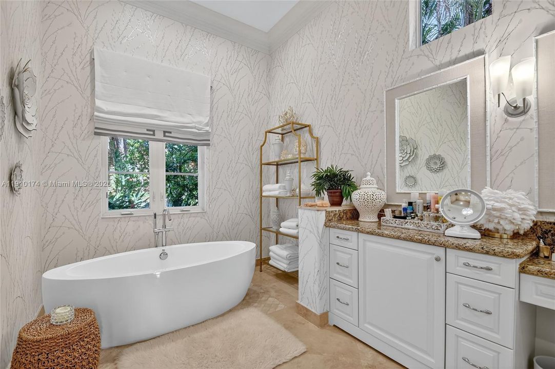 For Sale: $6,500,000 (5 beds, 6 baths, 6045 Square Feet)