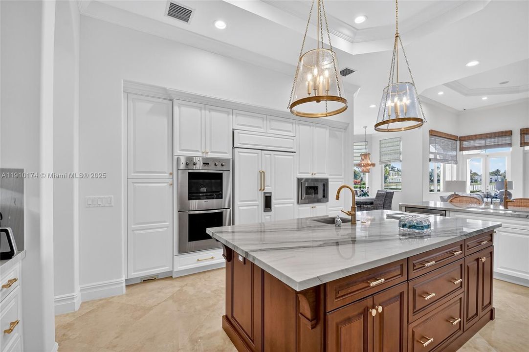 For Sale: $6,500,000 (5 beds, 6 baths, 6045 Square Feet)