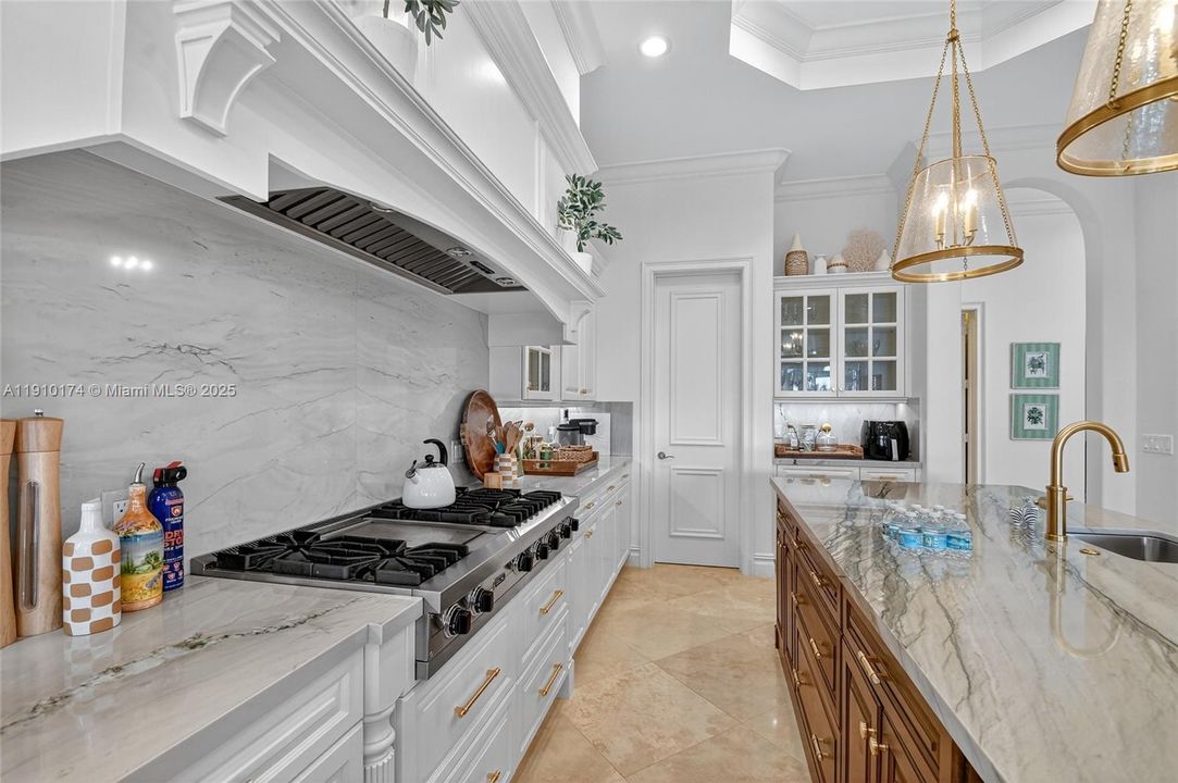 For Sale: $6,500,000 (5 beds, 6 baths, 6045 Square Feet)