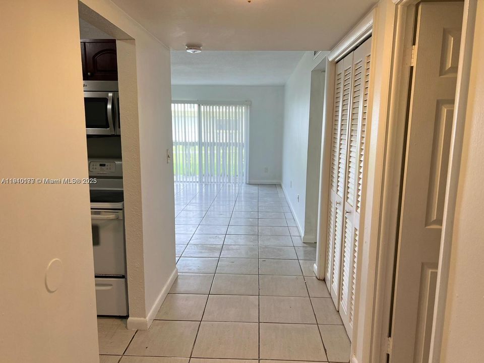 В аренду: $1,500 (1 спален, 1 ванн, 740 Квадратных фут)