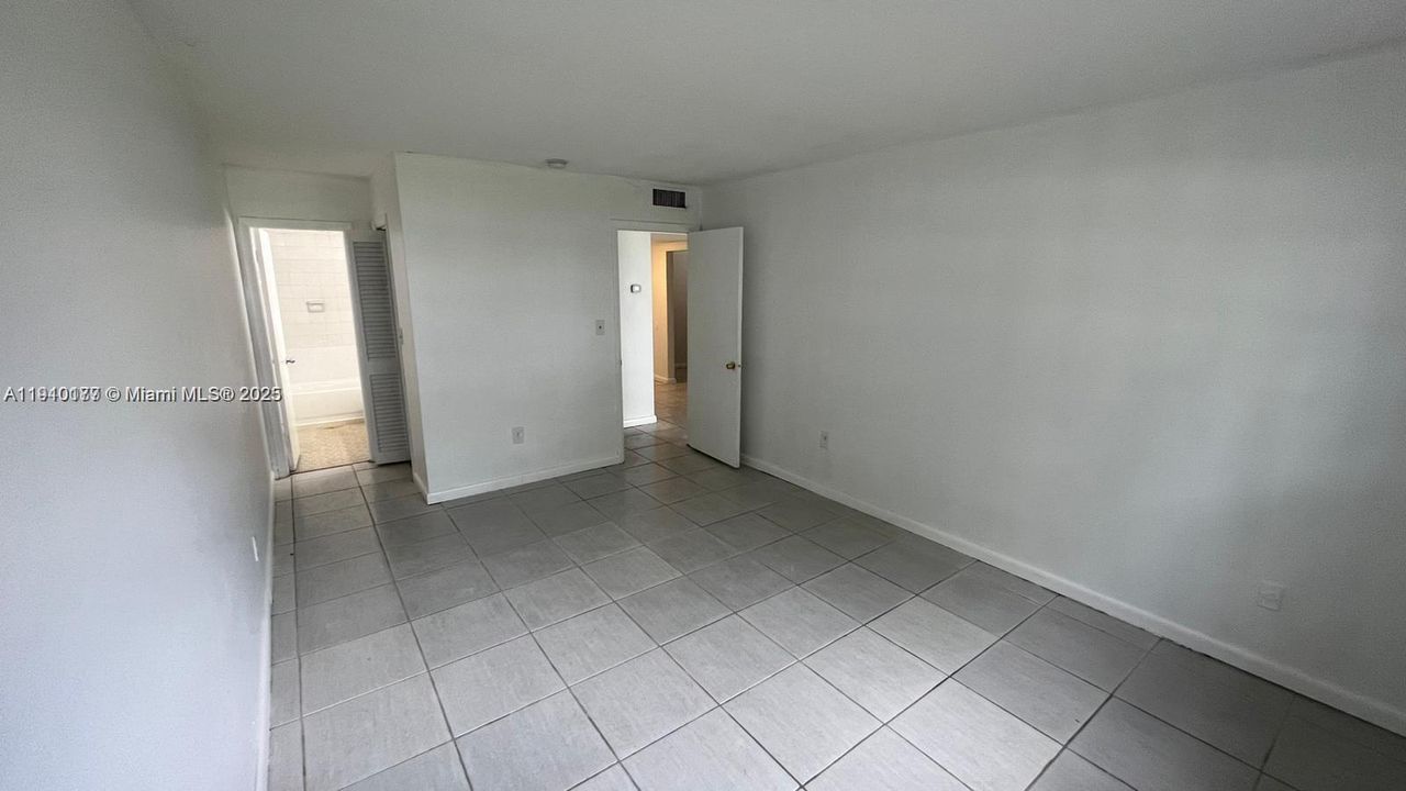 В аренду: $1,500 (1 спален, 1 ванн, 740 Квадратных фут)