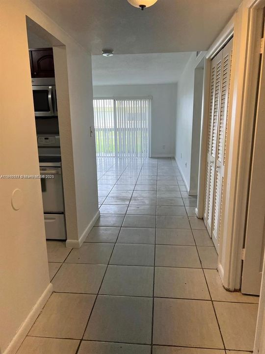 В аренду: $1,500 (1 спален, 1 ванн, 740 Квадратных фут)