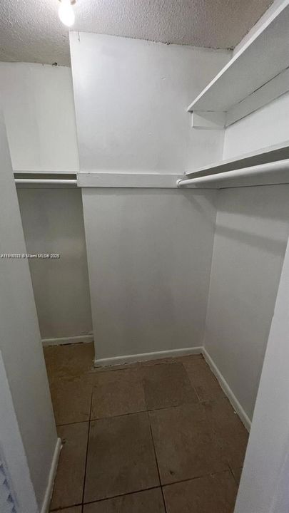 В аренду: $1,500 (1 спален, 1 ванн, 740 Квадратных фут)