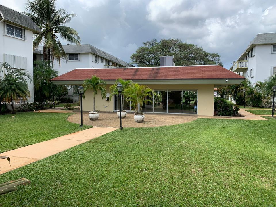 В аренду: $1,500 (1 спален, 1 ванн, 740 Квадратных фут)