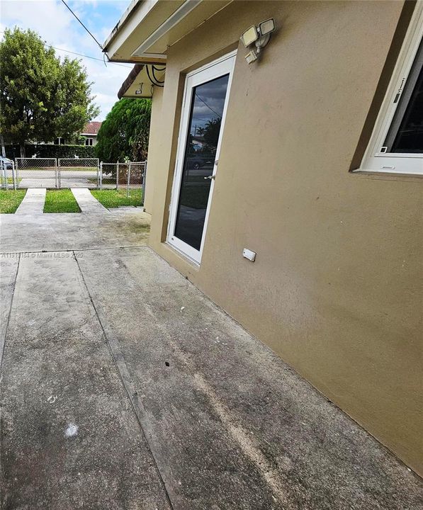 For Rent: $1,600 (1 beds, 1 baths, 600 Square Feet)