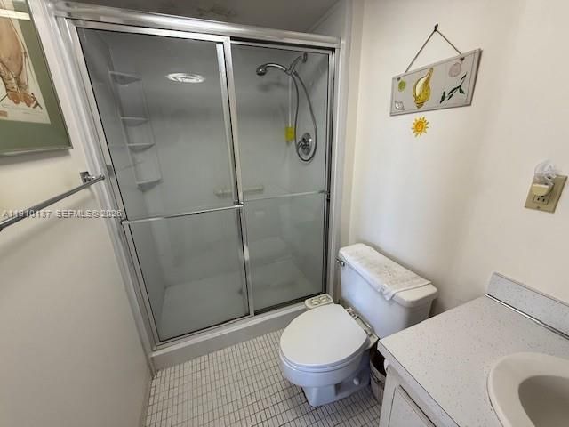 For Sale: $189,000 (2 beds, 2 baths, 996 Square Feet)