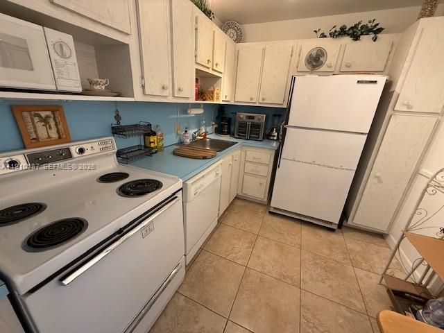 For Sale: $189,000 (2 beds, 2 baths, 996 Square Feet)