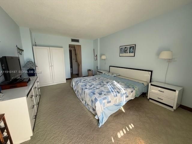 For Sale: $189,000 (2 beds, 2 baths, 996 Square Feet)