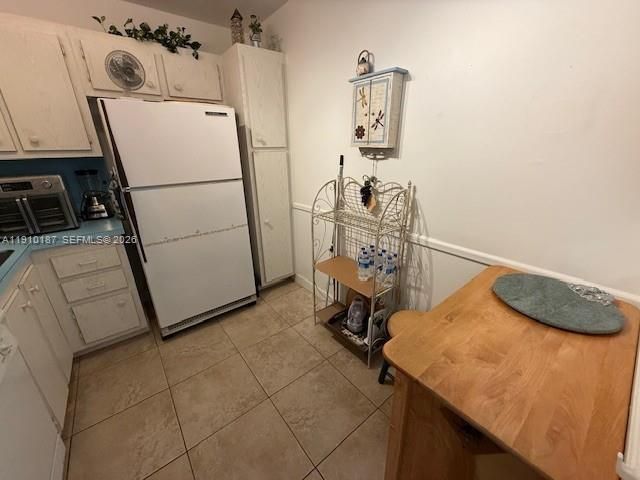 For Sale: $189,000 (2 beds, 2 baths, 996 Square Feet)