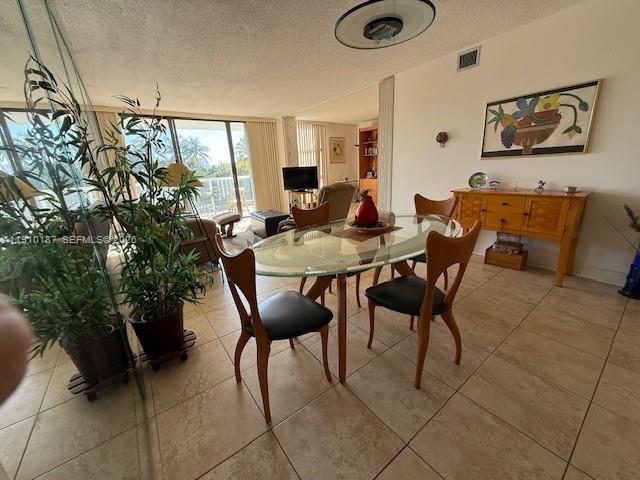 For Sale: $189,000 (2 beds, 2 baths, 996 Square Feet)