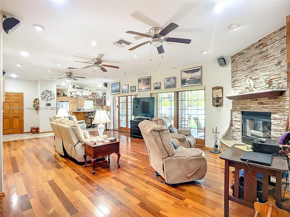 For Sale: $674,900 (4 beds, 4 baths, 0 Square Feet)