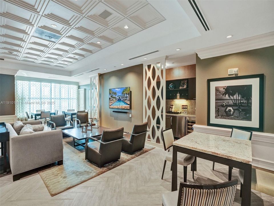 For Sale: $1,995,000 (3 beds, 3 baths, 3274 Square Feet)