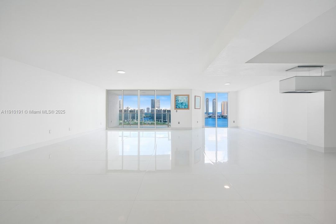 For Sale: $1,995,000 (3 beds, 3 baths, 3274 Square Feet)