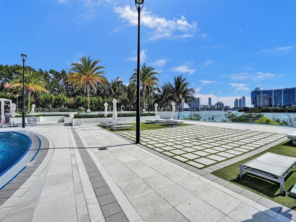 For Sale: $1,995,000 (3 beds, 3 baths, 3274 Square Feet)