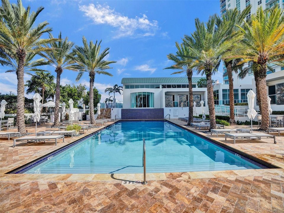 For Sale: $1,995,000 (3 beds, 3 baths, 3274 Square Feet)