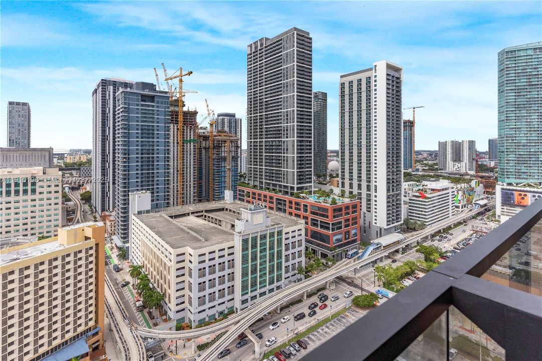 В аренду: $7,000 (3 спален, 3 ванн, 1150 Квадратных фут)