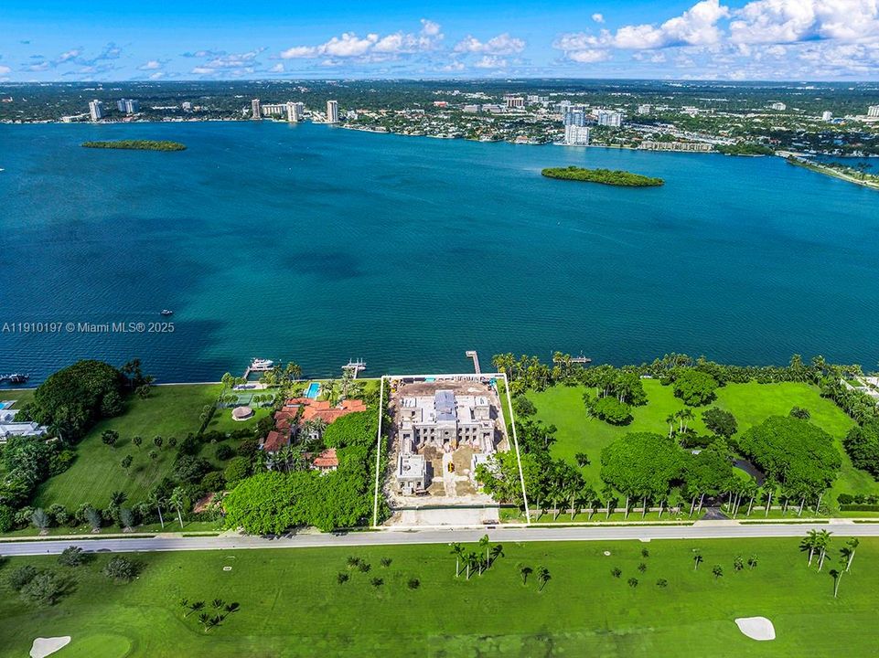 For Sale: $200,000,000 (9 beds, 11 baths, 27889 Square Feet)