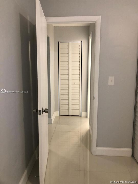 出租: $1,650 (1 贝兹, 1 浴室, 0 平方英尺)