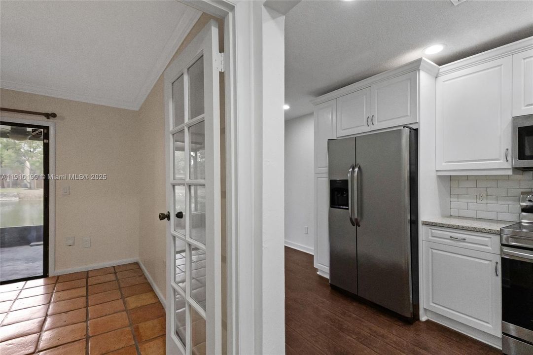 Active With Contract: $2,800 (2 beds, 2 baths, 1336 Square Feet)