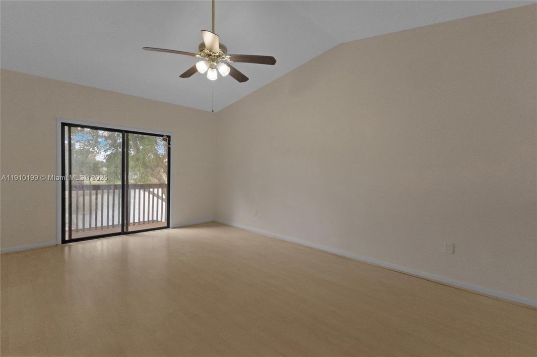 Active With Contract: $2,800 (2 beds, 2 baths, 1336 Square Feet)