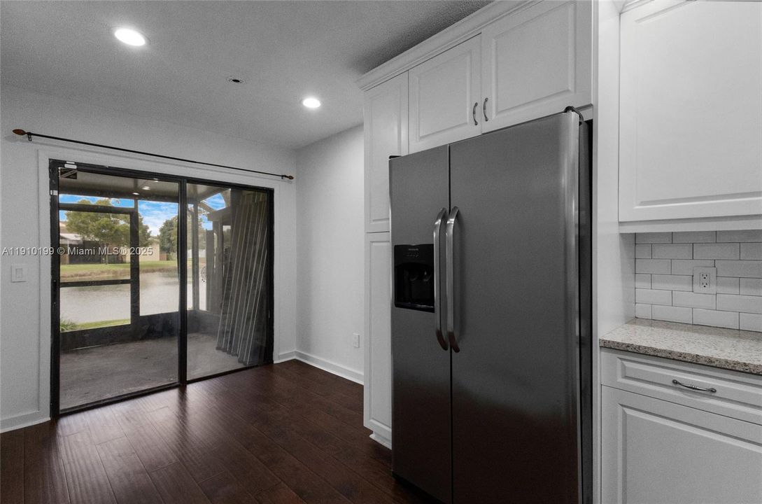 Active With Contract: $2,800 (2 beds, 2 baths, 1336 Square Feet)